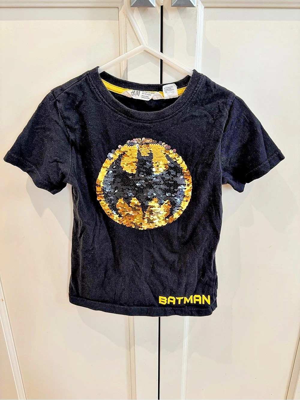 H&M 3-4t DC Batman Kids Graphic Tee in Black & Yellow